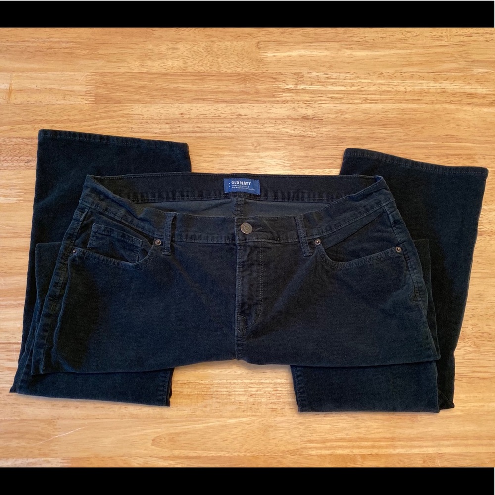 Deep green Old Navy fine wale corduroys